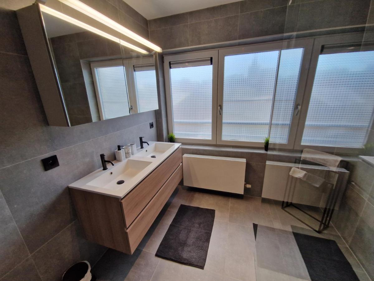 Luxueus, Ruim Appartement Op 350M Van Het Strand Остенде Экстерьер фото
