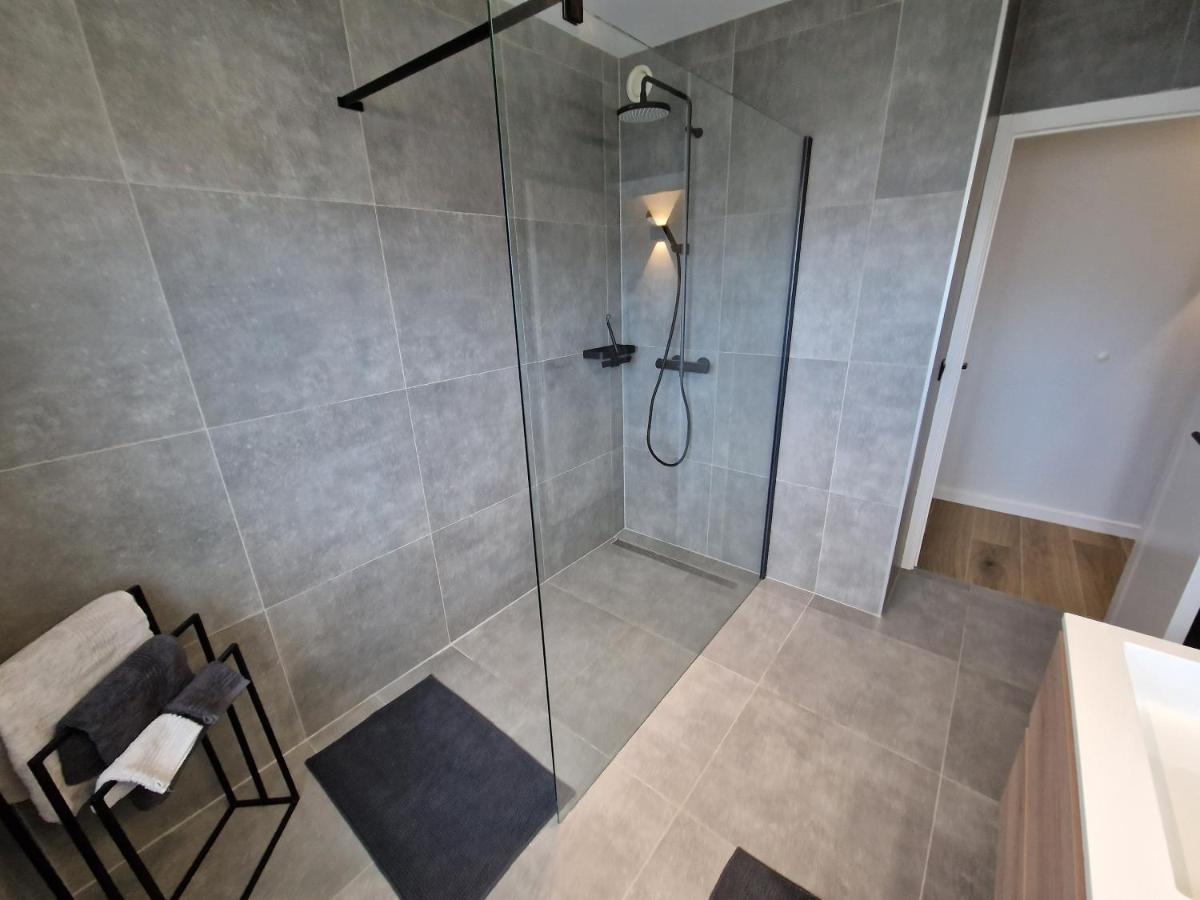 Luxueus, Ruim Appartement Op 350M Van Het Strand Остенде Экстерьер фото