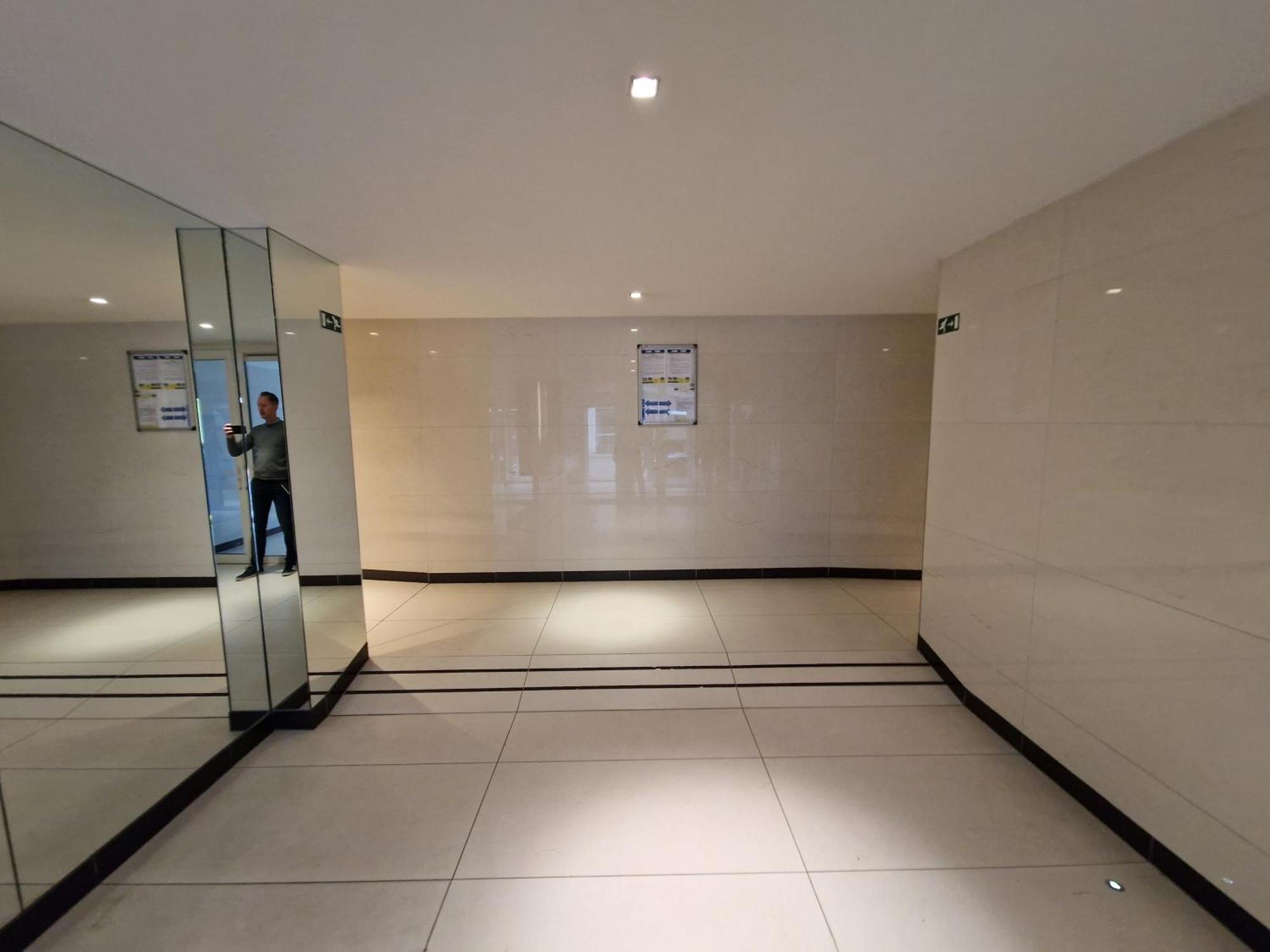 Luxueus, Ruim Appartement Op 350M Van Het Strand Остенде Экстерьер фото