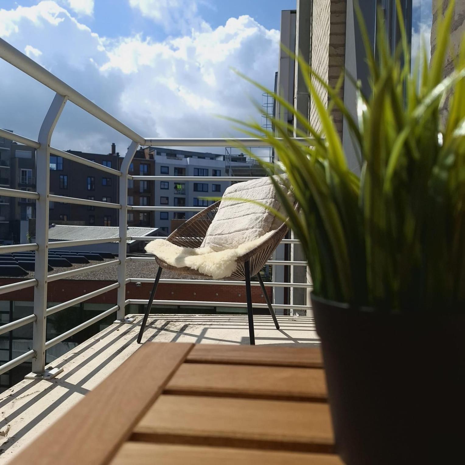 Luxueus, Ruim Appartement Op 350M Van Het Strand Остенде Экстерьер фото