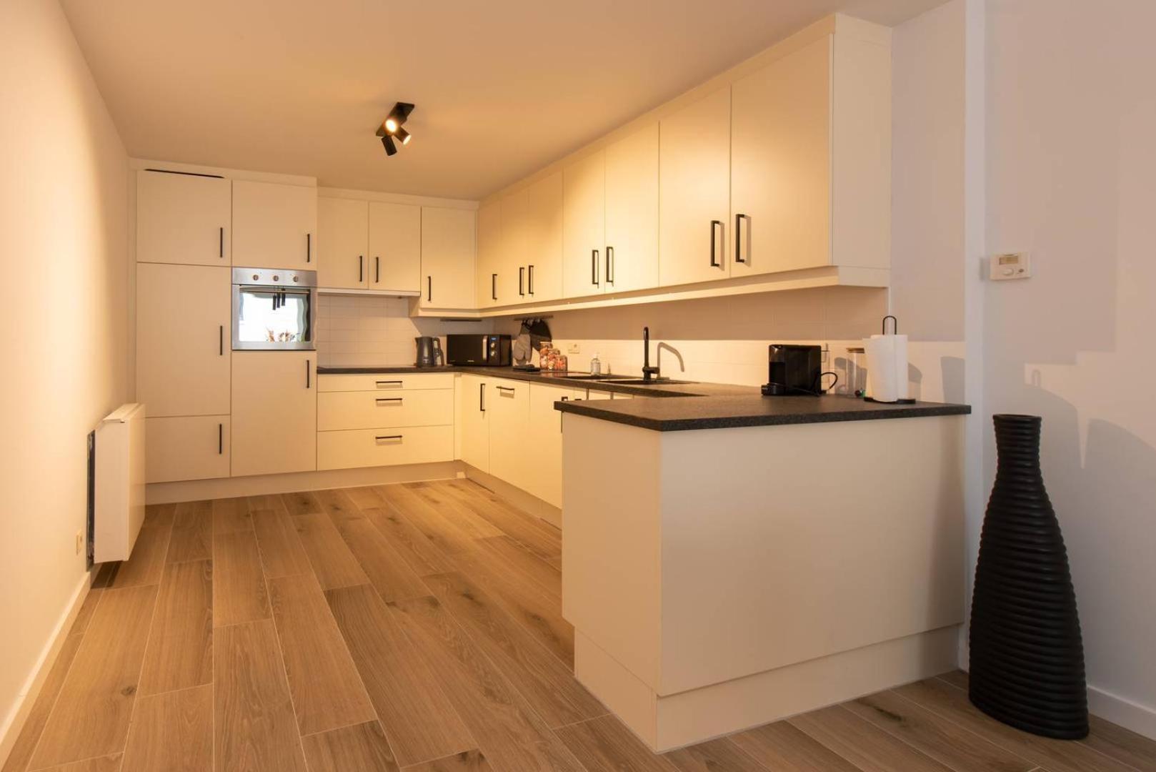 Luxueus, Ruim Appartement Op 350M Van Het Strand Остенде Экстерьер фото